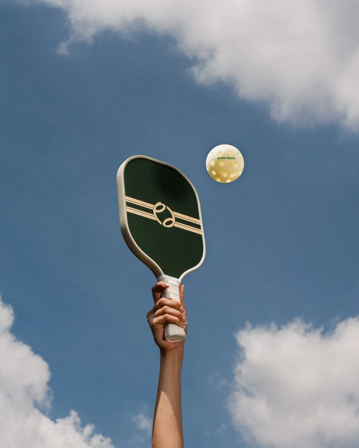 Paddle raised to the sky